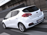 Kia CEE'd Hatchback 5-door. (2 generation) 1.6 AT (129hp) Comfort (2013) photo, Kia CEE'd Hatchback 5-door. (2 generation) 1.6 AT (129hp) Comfort (2013) photos, Kia CEE'd Hatchback 5-door. (2 generation) 1.6 AT (129hp) Comfort (2013) picture, Kia CEE'd Hatchback 5-door. (2 generation) 1.6 AT (129hp) Comfort (2013) pictures, Kia photos, Kia pictures, image Kia, Kia images