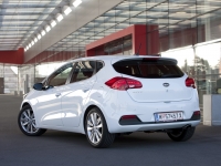 Kia CEE'd Hatchback 5-door. (2 generation) 1.6 AT (129hp) Comfort (2013) photo, Kia CEE'd Hatchback 5-door. (2 generation) 1.6 AT (129hp) Comfort (2013) photos, Kia CEE'd Hatchback 5-door. (2 generation) 1.6 AT (129hp) Comfort (2013) picture, Kia CEE'd Hatchback 5-door. (2 generation) 1.6 AT (129hp) Comfort (2013) pictures, Kia photos, Kia pictures, image Kia, Kia images