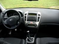 Kia CEE'd Pro_cee'd hatchback 3-door (1 generation) 1.4 MT (109hp) photo, Kia CEE'd Pro_cee'd hatchback 3-door (1 generation) 1.4 MT (109hp) photos, Kia CEE'd Pro_cee'd hatchback 3-door (1 generation) 1.4 MT (109hp) picture, Kia CEE'd Pro_cee'd hatchback 3-door (1 generation) 1.4 MT (109hp) pictures, Kia photos, Kia pictures, image Kia, Kia images