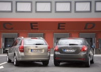 Kia CEE'd SW estate (1 generation) 1.6 CRDi AT (128hp) photo, Kia CEE'd SW estate (1 generation) 1.6 CRDi AT (128hp) photos, Kia CEE'd SW estate (1 generation) 1.6 CRDi AT (128hp) picture, Kia CEE'd SW estate (1 generation) 1.6 CRDi AT (128hp) pictures, Kia photos, Kia pictures, image Kia, Kia images