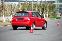 Kia Cerato Hatchback (1 generation) 1.6 MT photo, Kia Cerato Hatchback (1 generation) 1.6 MT photos, Kia Cerato Hatchback (1 generation) 1.6 MT picture, Kia Cerato Hatchback (1 generation) 1.6 MT pictures, Kia photos, Kia pictures, image Kia, Kia images