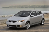 Kia Forte Hatchback (1 generation) 1.6 GDI MT (140 HP) photo, Kia Forte Hatchback (1 generation) 1.6 GDI MT (140 HP) photos, Kia Forte Hatchback (1 generation) 1.6 GDI MT (140 HP) picture, Kia Forte Hatchback (1 generation) 1.6 GDI MT (140 HP) pictures, Kia photos, Kia pictures, image Kia, Kia images