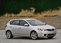 Kia Forte Hatchback (1 generation) 2.0 AT (156 HP) photo, Kia Forte Hatchback (1 generation) 2.0 AT (156 HP) photos, Kia Forte Hatchback (1 generation) 2.0 AT (156 HP) picture, Kia Forte Hatchback (1 generation) 2.0 AT (156 HP) pictures, Kia photos, Kia pictures, image Kia, Kia images