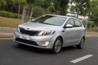 Kia K2 Hatchback (1 generation) 1.6 AT (123 HP) photo, Kia K2 Hatchback (1 generation) 1.6 AT (123 HP) photos, Kia K2 Hatchback (1 generation) 1.6 AT (123 HP) picture, Kia K2 Hatchback (1 generation) 1.6 AT (123 HP) pictures, Kia photos, Kia pictures, image Kia, Kia images