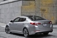 Kia K5 Saloon (1 generation) 2.0 AT (165 HP) photo, Kia K5 Saloon (1 generation) 2.0 AT (165 HP) photos, Kia K5 Saloon (1 generation) 2.0 AT (165 HP) picture, Kia K5 Saloon (1 generation) 2.0 AT (165 HP) pictures, Kia photos, Kia pictures, image Kia, Kia images