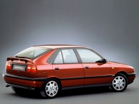 Lancia Delta Hatchback (2 generation) 1.6 MT (103 Hp) photo, Lancia Delta Hatchback (2 generation) 1.6 MT (103 Hp) photos, Lancia Delta Hatchback (2 generation) 1.6 MT (103 Hp) picture, Lancia Delta Hatchback (2 generation) 1.6 MT (103 Hp) pictures, Lancia photos, Lancia pictures, image Lancia, Lancia images