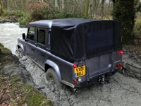 Land Rover Defender 110 pickup (1 generation) 2.2 TD MT (122hp) SE (2013) photo, Land Rover Defender 110 pickup (1 generation) 2.2 TD MT (122hp) SE (2013) photos, Land Rover Defender 110 pickup (1 generation) 2.2 TD MT (122hp) SE (2013) picture, Land Rover Defender 110 pickup (1 generation) 2.2 TD MT (122hp) SE (2013) pictures, Land Rover photos, Land Rover pictures, image Land Rover, Land Rover images