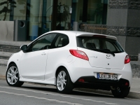 Mazda 2 Hatchback 3-door (2 generation) 1.4 MZ-CD MT (68 HP) photo, Mazda 2 Hatchback 3-door (2 generation) 1.4 MZ-CD MT (68 HP) photos, Mazda 2 Hatchback 3-door (2 generation) 1.4 MZ-CD MT (68 HP) picture, Mazda 2 Hatchback 3-door (2 generation) 1.4 MZ-CD MT (68 HP) pictures, Mazda photos, Mazda pictures, image Mazda, Mazda images