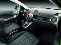 Mazda 2 Hatchback 5-door. (2 generation) 1.4 MZ-CD MT photo, Mazda 2 Hatchback 5-door. (2 generation) 1.4 MZ-CD MT photos, Mazda 2 Hatchback 5-door. (2 generation) 1.4 MZ-CD MT picture, Mazda 2 Hatchback 5-door. (2 generation) 1.4 MZ-CD MT pictures, Mazda photos, Mazda pictures, image Mazda, Mazda images