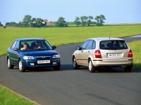 Mazda 323 Sedan (BJ) AT 1.8 (114 hp) photo, Mazda 323 Sedan (BJ) AT 1.8 (114 hp) photos, Mazda 323 Sedan (BJ) AT 1.8 (114 hp) picture, Mazda 323 Sedan (BJ) AT 1.8 (114 hp) pictures, Mazda photos, Mazda pictures, image Mazda, Mazda images