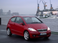 Mercedes-Benz A Class Hatchback 3-door (W169) A 160 CDI MT (82hp) photo, Mercedes-Benz A Class Hatchback 3-door (W169) A 160 CDI MT (82hp) photos, Mercedes-Benz A Class Hatchback 3-door (W169) A 160 CDI MT (82hp) picture, Mercedes-Benz A Class Hatchback 3-door (W169) A 160 CDI MT (82hp) pictures, Mercedes-Benz photos, Mercedes-Benz pictures, image Mercedes-Benz, Mercedes-Benz images