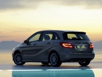 Mercedes-Benz B-Class Hatchback (W246) B 200 CDI BlueEfficiency MT (156hp) photo, Mercedes-Benz B-Class Hatchback (W246) B 200 CDI BlueEfficiency MT (156hp) photos, Mercedes-Benz B-Class Hatchback (W246) B 200 CDI BlueEfficiency MT (156hp) picture, Mercedes-Benz B-Class Hatchback (W246) B 200 CDI BlueEfficiency MT (156hp) pictures, Mercedes-Benz photos, Mercedes-Benz pictures, image Mercedes-Benz, Mercedes-Benz images