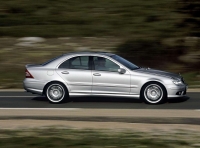 Mercedes-Benz C-Class AMG sedan 4-door (W203/S203/CL203) C 55 AMG SPEEDSHIFT (367 HP) photo, Mercedes-Benz C-Class AMG sedan 4-door (W203/S203/CL203) C 55 AMG SPEEDSHIFT (367 HP) photos, Mercedes-Benz C-Class AMG sedan 4-door (W203/S203/CL203) C 55 AMG SPEEDSHIFT (367 HP) picture, Mercedes-Benz C-Class AMG sedan 4-door (W203/S203/CL203) C 55 AMG SPEEDSHIFT (367 HP) pictures, Mercedes-Benz photos, Mercedes-Benz pictures, image Mercedes-Benz, Mercedes-Benz images