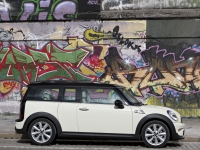 Mini Clubman Cooper S station wagon 3-door (1 generation) 1.6 AT (184hp) basic photo, Mini Clubman Cooper S station wagon 3-door (1 generation) 1.6 AT (184hp) basic photos, Mini Clubman Cooper S station wagon 3-door (1 generation) 1.6 AT (184hp) basic picture, Mini Clubman Cooper S station wagon 3-door (1 generation) 1.6 AT (184hp) basic pictures, Mini photos, Mini pictures, image Mini, Mini images