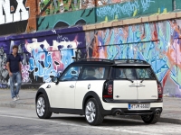 Mini Clubman Cooper S station wagon 3-door (1 generation) 1.6 AT (184hp) basic photo, Mini Clubman Cooper S station wagon 3-door (1 generation) 1.6 AT (184hp) basic photos, Mini Clubman Cooper S station wagon 3-door (1 generation) 1.6 AT (184hp) basic picture, Mini Clubman Cooper S station wagon 3-door (1 generation) 1.6 AT (184hp) basic pictures, Mini photos, Mini pictures, image Mini, Mini images