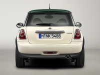 Mini Cooper Hatchback 3-door (2 generation) 1.6 AT (122hp) basic photo, Mini Cooper Hatchback 3-door (2 generation) 1.6 AT (122hp) basic photos, Mini Cooper Hatchback 3-door (2 generation) 1.6 AT (122hp) basic picture, Mini Cooper Hatchback 3-door (2 generation) 1.6 AT (122hp) basic pictures, Mini photos, Mini pictures, image Mini, Mini images