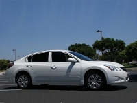 Nissan Altima Sedan (L32) 2.5 MT (175hp) photo, Nissan Altima Sedan (L32) 2.5 MT (175hp) photos, Nissan Altima Sedan (L32) 2.5 MT (175hp) picture, Nissan Altima Sedan (L32) 2.5 MT (175hp) pictures, Nissan photos, Nissan pictures, image Nissan, Nissan images