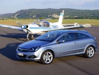 Opel Astra GTC hatchback 3-door (H) 1.3 CDTI ecoFLEX Easytronic (90hp) photo, Opel Astra GTC hatchback 3-door (H) 1.3 CDTI ecoFLEX Easytronic (90hp) photos, Opel Astra GTC hatchback 3-door (H) 1.3 CDTI ecoFLEX Easytronic (90hp) picture, Opel Astra GTC hatchback 3-door (H) 1.3 CDTI ecoFLEX Easytronic (90hp) pictures, Opel photos, Opel pictures, image Opel, Opel images