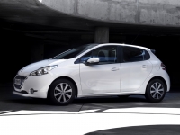 Peugeot 208 Hatchback 5-door. (1 generation) 1.2 VTi MT (82hp) Allure photo, Peugeot 208 Hatchback 5-door. (1 generation) 1.2 VTi MT (82hp) Allure photos, Peugeot 208 Hatchback 5-door. (1 generation) 1.2 VTi MT (82hp) Allure picture, Peugeot 208 Hatchback 5-door. (1 generation) 1.2 VTi MT (82hp) Allure pictures, Peugeot photos, Peugeot pictures, image Peugeot, Peugeot images