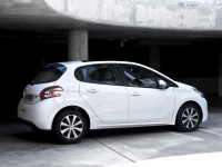 Peugeot 208 Hatchback 5-door. (1 generation) 1.2 VTi MT (82hp) Allure photo, Peugeot 208 Hatchback 5-door. (1 generation) 1.2 VTi MT (82hp) Allure photos, Peugeot 208 Hatchback 5-door. (1 generation) 1.2 VTi MT (82hp) Allure picture, Peugeot 208 Hatchback 5-door. (1 generation) 1.2 VTi MT (82hp) Allure pictures, Peugeot photos, Peugeot pictures, image Peugeot, Peugeot images