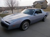 Pontiac Firebird Coupe 2-door (3 generation) 2.8 MT (109hp) photo, Pontiac Firebird Coupe 2-door (3 generation) 2.8 MT (109hp) photos, Pontiac Firebird Coupe 2-door (3 generation) 2.8 MT (109hp) picture, Pontiac Firebird Coupe 2-door (3 generation) 2.8 MT (109hp) pictures, Pontiac photos, Pontiac pictures, image Pontiac, Pontiac images