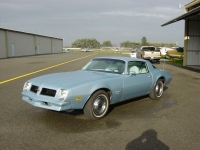 Pontiac Firebird Esprit coupe 2-door (2 generation) 5.7 4MT photo, Pontiac Firebird Esprit coupe 2-door (2 generation) 5.7 4MT photos, Pontiac Firebird Esprit coupe 2-door (2 generation) 5.7 4MT picture, Pontiac Firebird Esprit coupe 2-door (2 generation) 5.7 4MT pictures, Pontiac photos, Pontiac pictures, image Pontiac, Pontiac images