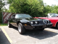 Pontiac Firebird Formula coupe 2-door (2 generation) 4.9 Turbo MT (210hp) photo, Pontiac Firebird Formula coupe 2-door (2 generation) 4.9 Turbo MT (210hp) photos, Pontiac Firebird Formula coupe 2-door (2 generation) 4.9 Turbo MT (210hp) picture, Pontiac Firebird Formula coupe 2-door (2 generation) 4.9 Turbo MT (210hp) pictures, Pontiac photos, Pontiac pictures, image Pontiac, Pontiac images