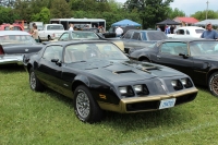 Pontiac Firebird Formula coupe 2-door (2 generation) 4.9 Turbo MT (210hp) photo, Pontiac Firebird Formula coupe 2-door (2 generation) 4.9 Turbo MT (210hp) photos, Pontiac Firebird Formula coupe 2-door (2 generation) 4.9 Turbo MT (210hp) picture, Pontiac Firebird Formula coupe 2-door (2 generation) 4.9 Turbo MT (210hp) pictures, Pontiac photos, Pontiac pictures, image Pontiac, Pontiac images