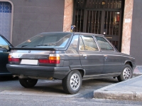 Renault 11 Hatchback 5-door. (1 generation) 1.4 MT (60 HP) photo, Renault 11 Hatchback 5-door. (1 generation) 1.4 MT (60 HP) photos, Renault 11 Hatchback 5-door. (1 generation) 1.4 MT (60 HP) picture, Renault 11 Hatchback 5-door. (1 generation) 1.4 MT (60 HP) pictures, Renault photos, Renault pictures, image Renault, Renault images