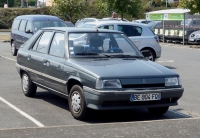 Renault 11 Hatchback 5-door. (2 generation) 1.4 5MT (68hp) photo, Renault 11 Hatchback 5-door. (2 generation) 1.4 5MT (68hp) photos, Renault 11 Hatchback 5-door. (2 generation) 1.4 5MT (68hp) picture, Renault 11 Hatchback 5-door. (2 generation) 1.4 5MT (68hp) pictures, Renault photos, Renault pictures, image Renault, Renault images