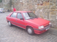 Renault 11 Hatchback 5-door. (2 generation) 1.4 5MT (68hp) photo, Renault 11 Hatchback 5-door. (2 generation) 1.4 5MT (68hp) photos, Renault 11 Hatchback 5-door. (2 generation) 1.4 5MT (68hp) picture, Renault 11 Hatchback 5-door. (2 generation) 1.4 5MT (68hp) pictures, Renault photos, Renault pictures, image Renault, Renault images