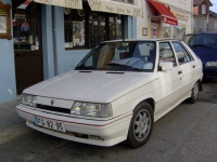 Renault 11 Hatchback 5-door. (2 generation) 1.4 5MT (68hp) photo, Renault 11 Hatchback 5-door. (2 generation) 1.4 5MT (68hp) photos, Renault 11 Hatchback 5-door. (2 generation) 1.4 5MT (68hp) picture, Renault 11 Hatchback 5-door. (2 generation) 1.4 5MT (68hp) pictures, Renault photos, Renault pictures, image Renault, Renault images