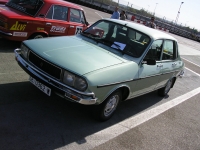 Renault 12 Sedan (1 generation) 1.3 MT (61hp) photo, Renault 12 Sedan (1 generation) 1.3 MT (61hp) photos, Renault 12 Sedan (1 generation) 1.3 MT (61hp) picture, Renault 12 Sedan (1 generation) 1.3 MT (61hp) pictures, Renault photos, Renault pictures, image Renault, Renault images