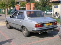 Renault 18 Sedan (1 generation) 1.4 MT (64hp) photo, Renault 18 Sedan (1 generation) 1.4 MT (64hp) photos, Renault 18 Sedan (1 generation) 1.4 MT (64hp) picture, Renault 18 Sedan (1 generation) 1.4 MT (64hp) pictures, Renault photos, Renault pictures, image Renault, Renault images