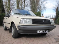 Renault 18 Sedan (1 generation) 1.4 MT (64hp) photo, Renault 18 Sedan (1 generation) 1.4 MT (64hp) photos, Renault 18 Sedan (1 generation) 1.4 MT (64hp) picture, Renault 18 Sedan (1 generation) 1.4 MT (64hp) pictures, Renault photos, Renault pictures, image Renault, Renault images