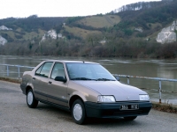 Renault 19 Chamade saloon (1 generation) 1.4 MT (80hp) photo, Renault 19 Chamade saloon (1 generation) 1.4 MT (80hp) photos, Renault 19 Chamade saloon (1 generation) 1.4 MT (80hp) picture, Renault 19 Chamade saloon (1 generation) 1.4 MT (80hp) pictures, Renault photos, Renault pictures, image Renault, Renault images
