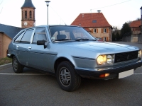 Renault 30 Hatchback (1 generation) 2.7 AT photo, Renault 30 Hatchback (1 generation) 2.7 AT photos, Renault 30 Hatchback (1 generation) 2.7 AT picture, Renault 30 Hatchback (1 generation) 2.7 AT pictures, Renault photos, Renault pictures, image Renault, Renault images