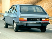 Renault 30 Hatchback (1 generation) 2.7 AT photo, Renault 30 Hatchback (1 generation) 2.7 AT photos, Renault 30 Hatchback (1 generation) 2.7 AT picture, Renault 30 Hatchback (1 generation) 2.7 AT pictures, Renault photos, Renault pictures, image Renault, Renault images