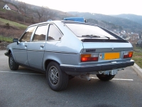 Renault 30 Hatchback (1 generation) 2.7 AT photo, Renault 30 Hatchback (1 generation) 2.7 AT photos, Renault 30 Hatchback (1 generation) 2.7 AT picture, Renault 30 Hatchback (1 generation) 2.7 AT pictures, Renault photos, Renault pictures, image Renault, Renault images