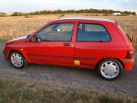 Renault Clio Hatchback 3-door (1 generation) 1.8 MT (107 HP) photo, Renault Clio Hatchback 3-door (1 generation) 1.8 MT (107 HP) photos, Renault Clio Hatchback 3-door (1 generation) 1.8 MT (107 HP) picture, Renault Clio Hatchback 3-door (1 generation) 1.8 MT (107 HP) pictures, Renault photos, Renault pictures, image Renault, Renault images