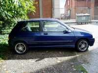 Renault Clio Hatchback 3-door (1 generation) 1.8 MT (109 HP) photo, Renault Clio Hatchback 3-door (1 generation) 1.8 MT (109 HP) photos, Renault Clio Hatchback 3-door (1 generation) 1.8 MT (109 HP) picture, Renault Clio Hatchback 3-door (1 generation) 1.8 MT (109 HP) pictures, Renault photos, Renault pictures, image Renault, Renault images