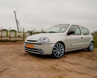 Renault Clio Hatchback 3-door (2 generation) 1.6 MT (90hp) photo, Renault Clio Hatchback 3-door (2 generation) 1.6 MT (90hp) photos, Renault Clio Hatchback 3-door (2 generation) 1.6 MT (90hp) picture, Renault Clio Hatchback 3-door (2 generation) 1.6 MT (90hp) pictures, Renault photos, Renault pictures, image Renault, Renault images