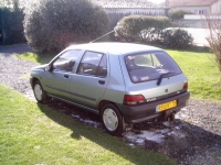 Renault Clio Hatchback 5-door. (1 generation) 1.8 MT (95 HP) photo, Renault Clio Hatchback 5-door. (1 generation) 1.8 MT (95 HP) photos, Renault Clio Hatchback 5-door. (1 generation) 1.8 MT (95 HP) picture, Renault Clio Hatchback 5-door. (1 generation) 1.8 MT (95 HP) pictures, Renault photos, Renault pictures, image Renault, Renault images