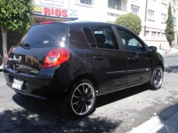 Renault Clio Hatchback 5-door. (3 generation) 1.6 AT (111hp) photo, Renault Clio Hatchback 5-door. (3 generation) 1.6 AT (111hp) photos, Renault Clio Hatchback 5-door. (3 generation) 1.6 AT (111hp) picture, Renault Clio Hatchback 5-door. (3 generation) 1.6 AT (111hp) pictures, Renault photos, Renault pictures, image Renault, Renault images