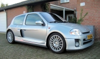 Renault Clio V6 Sport hatchback 2-door (2 generation) 3.0 T MT (226 HP) photo, Renault Clio V6 Sport hatchback 2-door (2 generation) 3.0 T MT (226 HP) photos, Renault Clio V6 Sport hatchback 2-door (2 generation) 3.0 T MT (226 HP) picture, Renault Clio V6 Sport hatchback 2-door (2 generation) 3.0 T MT (226 HP) pictures, Renault photos, Renault pictures, image Renault, Renault images