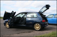 Renault Clio "Williams" hatchback 3-door (1 generation) 2.0 MT (150 HP) photo, Renault Clio "Williams" hatchback 3-door (1 generation) 2.0 MT (150 HP) photos, Renault Clio "Williams" hatchback 3-door (1 generation) 2.0 MT (150 HP) picture, Renault Clio "Williams" hatchback 3-door (1 generation) 2.0 MT (150 HP) pictures, Renault photos, Renault pictures, image Renault, Renault images