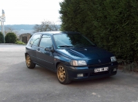 Renault Clio "Williams" hatchback 3-door (1 generation) 2.0 MT (150 HP) photo, Renault Clio "Williams" hatchback 3-door (1 generation) 2.0 MT (150 HP) photos, Renault Clio "Williams" hatchback 3-door (1 generation) 2.0 MT (150 HP) picture, Renault Clio "Williams" hatchback 3-door (1 generation) 2.0 MT (150 HP) pictures, Renault photos, Renault pictures, image Renault, Renault images