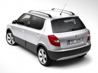 Skoda Fabia Scout hatchback 5-door. (5J) 1.6 at (105 HP) photo, Skoda Fabia Scout hatchback 5-door. (5J) 1.6 at (105 HP) photos, Skoda Fabia Scout hatchback 5-door. (5J) 1.6 at (105 HP) picture, Skoda Fabia Scout hatchback 5-door. (5J) 1.6 at (105 HP) pictures, Skoda photos, Skoda pictures, image Skoda, Skoda images