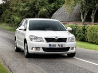 Skoda Octavia Combi wagon 5-door (2 generation) 1.2 TSI DSG (105 HP) photo, Skoda Octavia Combi wagon 5-door (2 generation) 1.2 TSI DSG (105 HP) photos, Skoda Octavia Combi wagon 5-door (2 generation) 1.2 TSI DSG (105 HP) picture, Skoda Octavia Combi wagon 5-door (2 generation) 1.2 TSI DSG (105 HP) pictures, Skoda photos, Skoda pictures, image Skoda, Skoda images