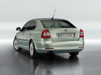 Skoda Octavia Liftback 5-door (2 generation) 1.2 TSI MT (105 HP) photo, Skoda Octavia Liftback 5-door (2 generation) 1.2 TSI MT (105 HP) photos, Skoda Octavia Liftback 5-door (2 generation) 1.2 TSI MT (105 HP) picture, Skoda Octavia Liftback 5-door (2 generation) 1.2 TSI MT (105 HP) pictures, Skoda photos, Skoda pictures, image Skoda, Skoda images